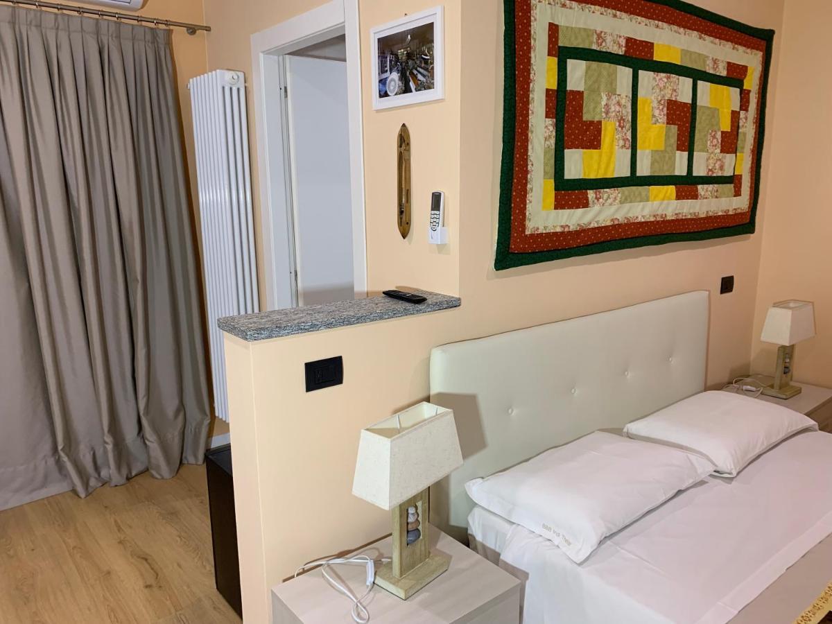 Villa Guardia Bed & Breakfast Indi Thelar מראה חיצוני תמונה
