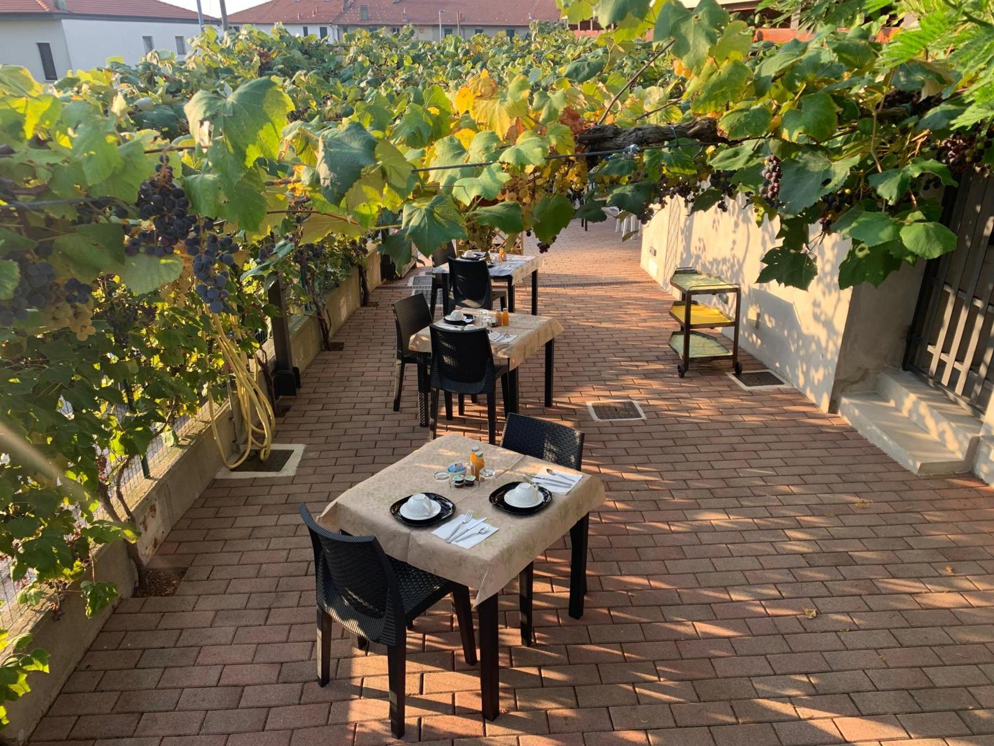 Villa Guardia Bed & Breakfast Indi Thelar מראה חיצוני תמונה